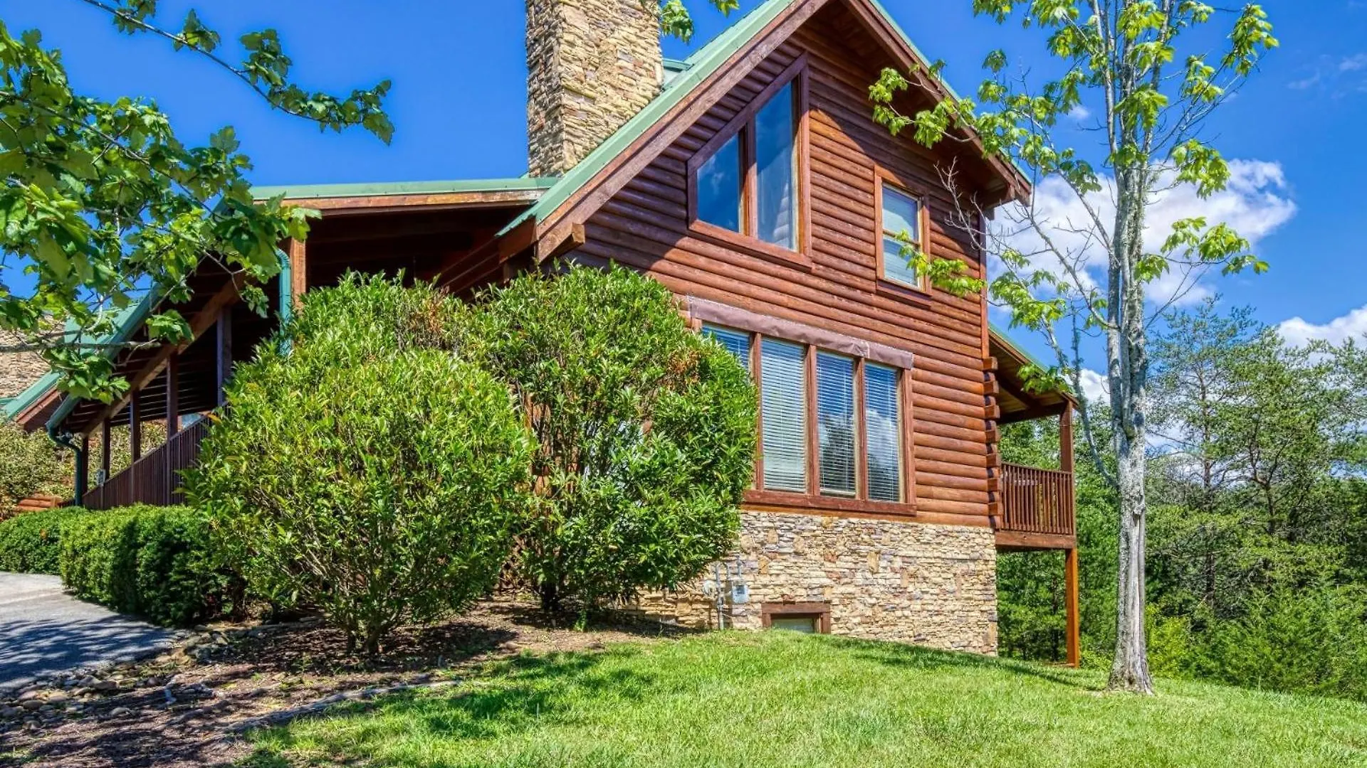 Ern813 - Heavenly View- Great Location! Close To The Action! Pigeon Forge