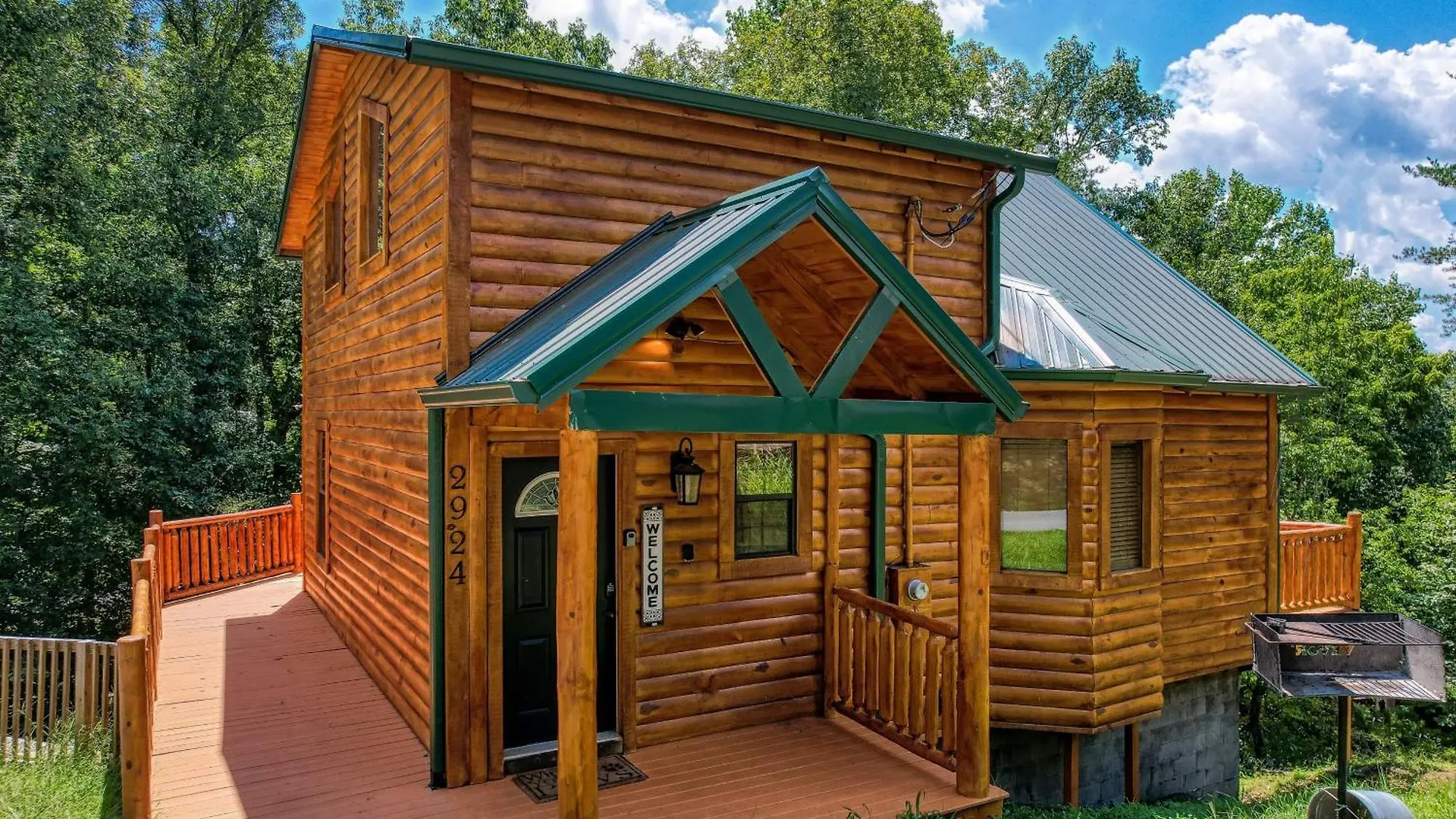 Holiday home Pine Haven Hollow, Hot Tub, Game Room, Wifi, 1089 Free Tickets Each Paid Day, Dollywood And *