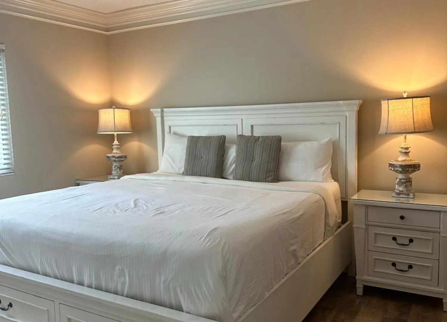 River Place #102 2bd Holiday home *