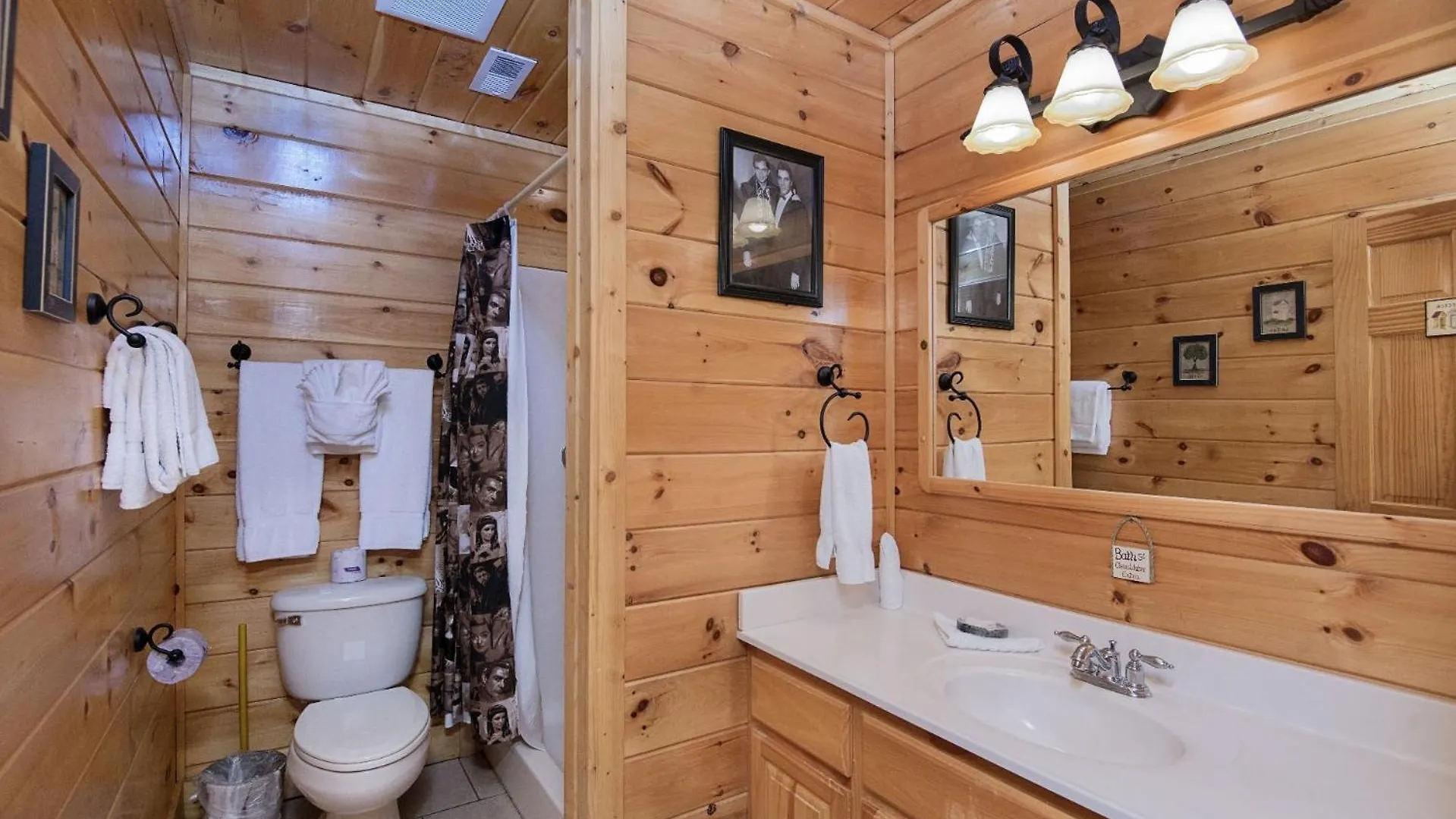 Holiday home Ern854 - Wagon Wheel - Great Location! Close To The Action! *