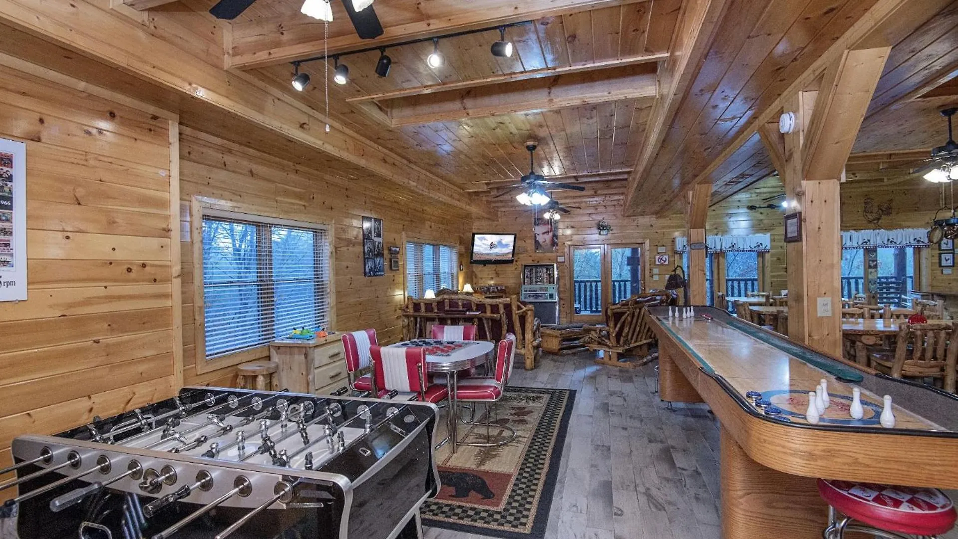 Ern854 - Wagon Wheel - Great Location! Close To The Action! Pigeon Forge
