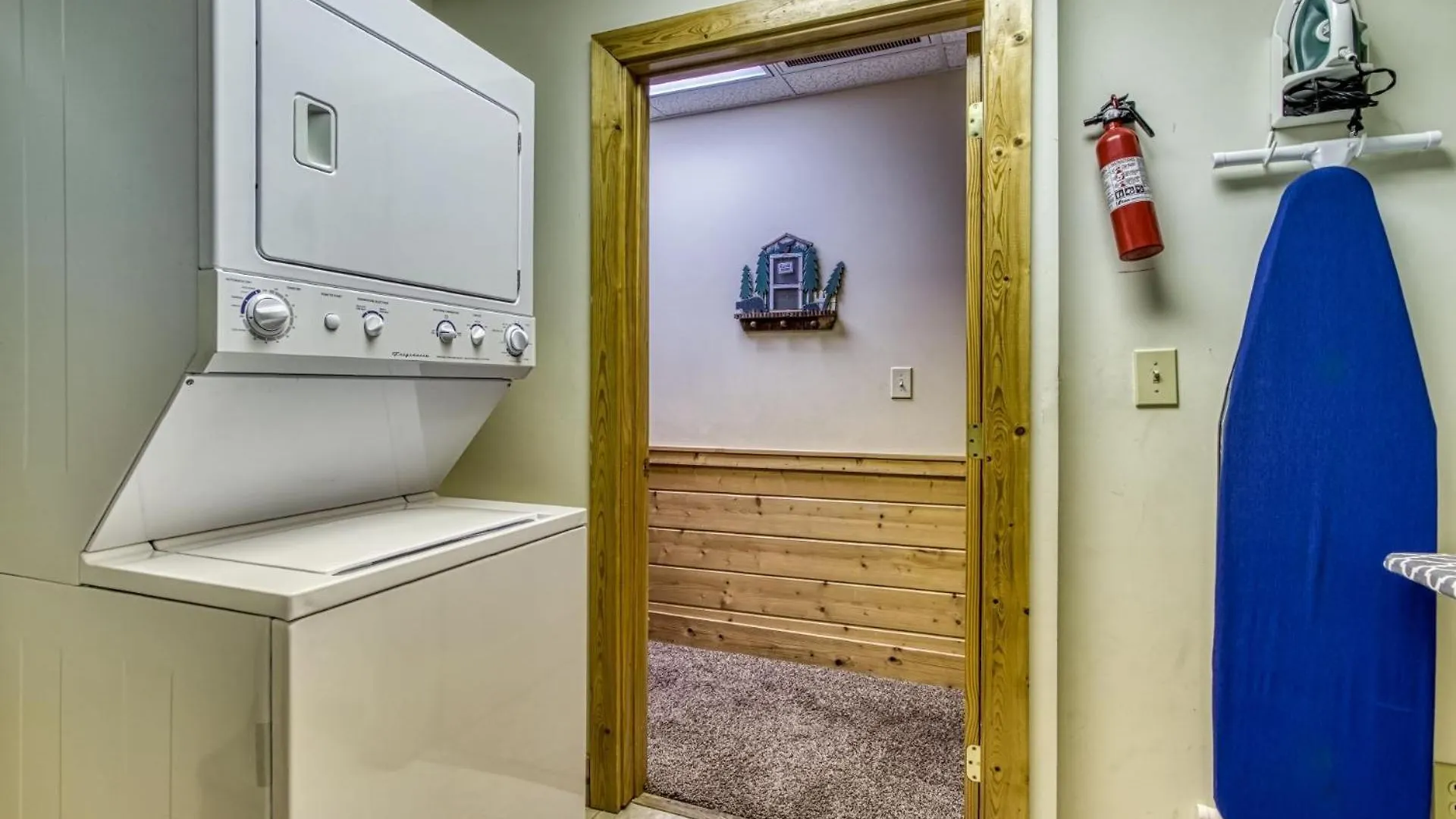 Er305- Bear Right Inn- Great Location- Close To Town Holiday home *