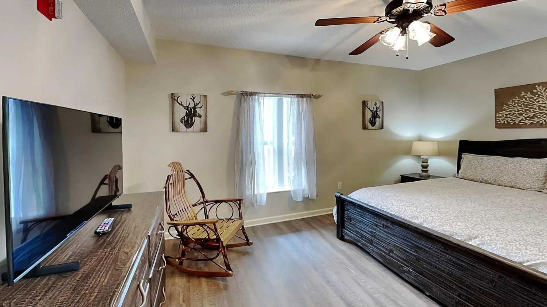 Apartment Rock-a-while Whispering Pines 214 Pigeon Forge