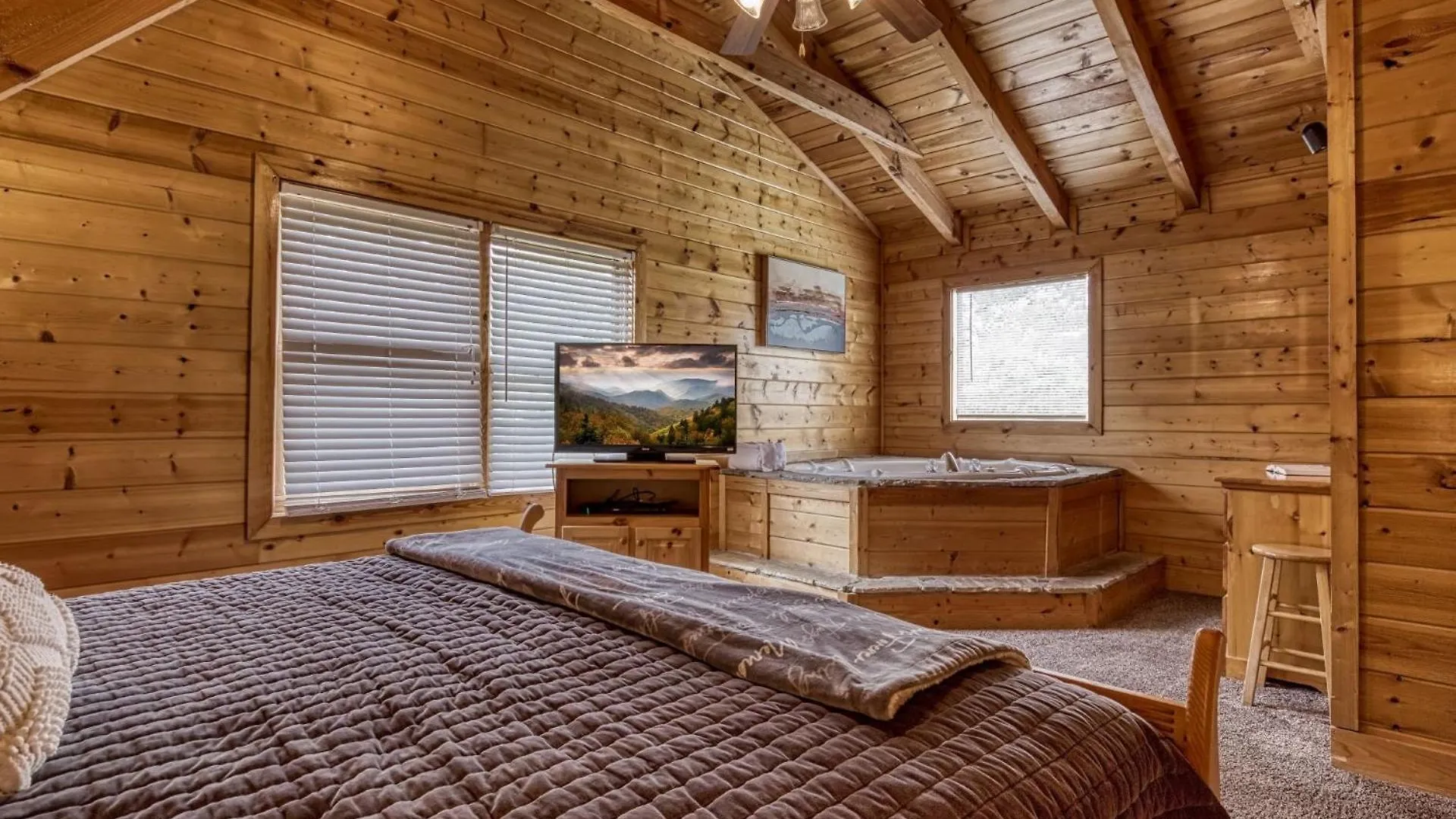 Ern813 - Heavenly View- Great Location! Close To The Action! Holiday home *
