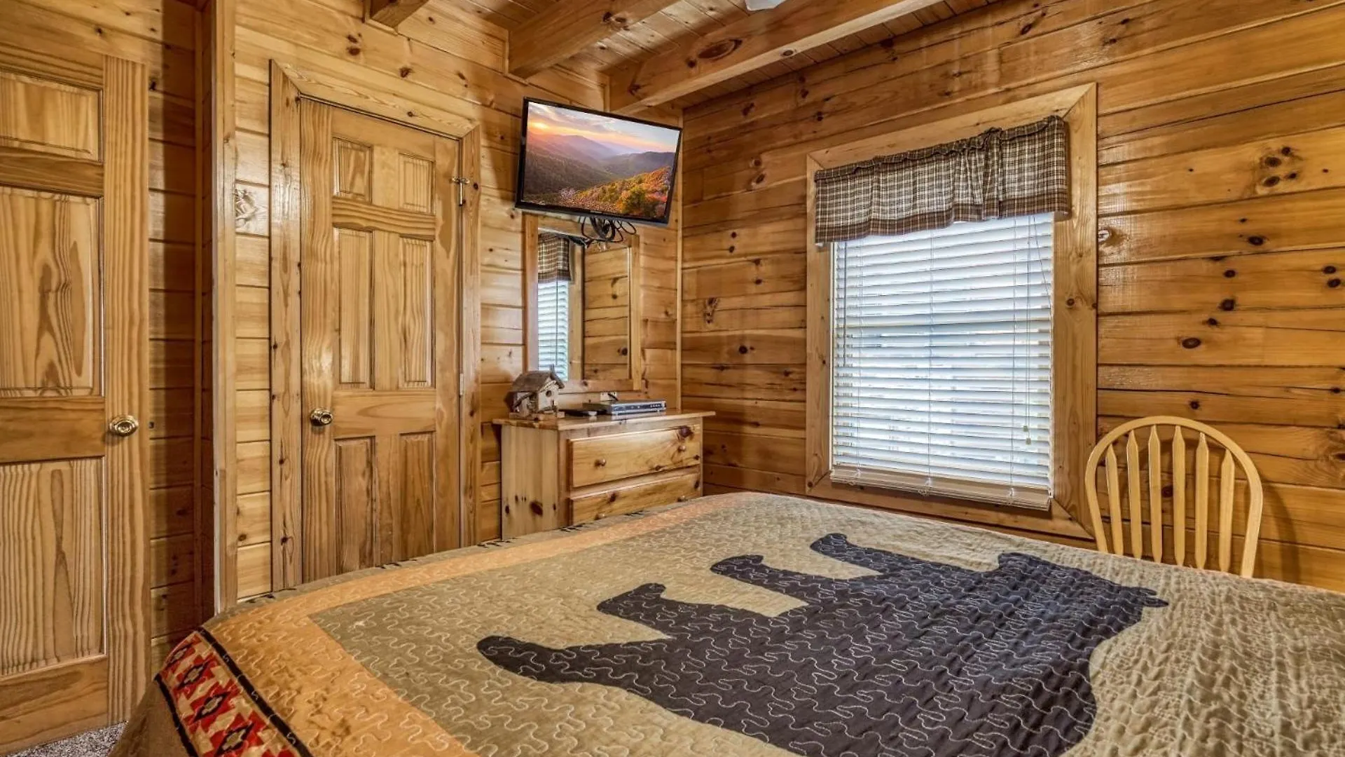 Holiday home Ern813 - Heavenly View- Great Location! Close To The Action!