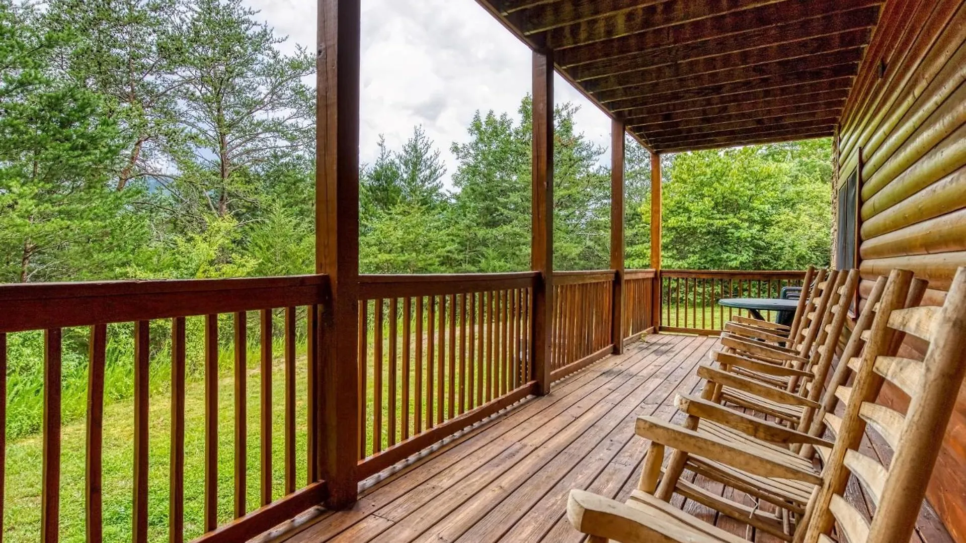 Ern813 - Heavenly View- Great Location! Close To The Action! Holiday home *