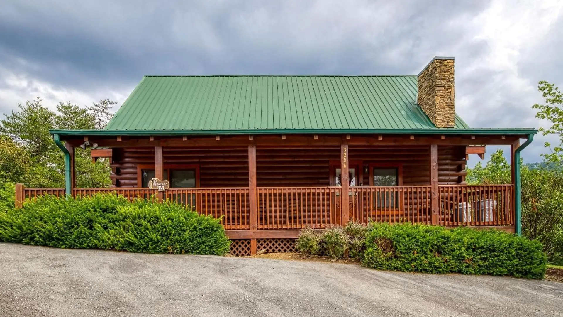 Ern813 - Heavenly View- Great Location! Close To The Action! Pigeon Forge