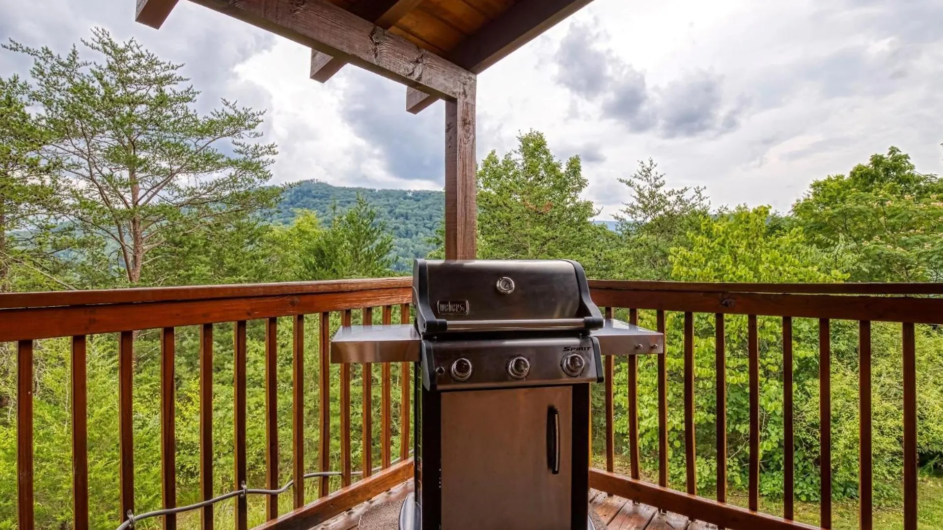 Ern813 - Heavenly View- Great Location! Close To The Action! Holiday home