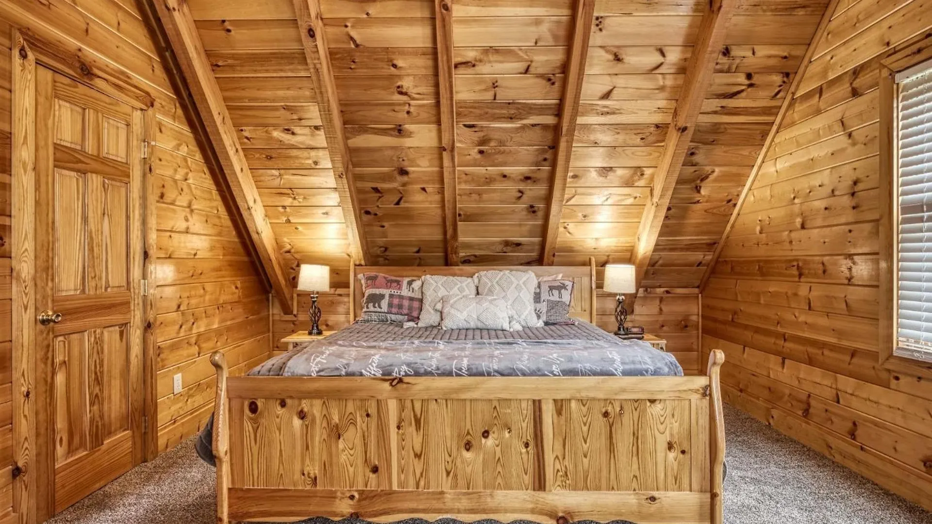 Ern813 - Heavenly View- Great Location! Close To The Action! Holiday home Pigeon Forge