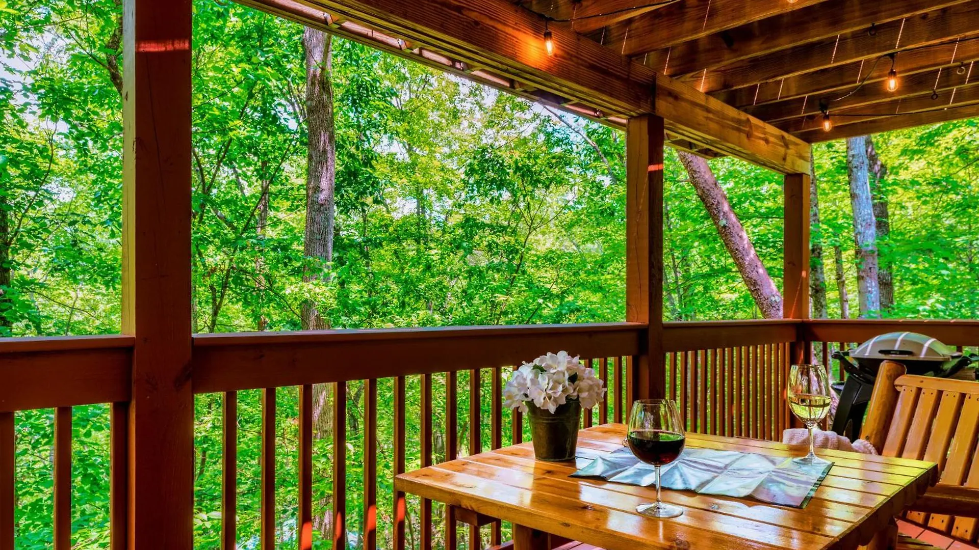 In A Gated With Seasonal Pool Ferienhaus Pigeon Forge