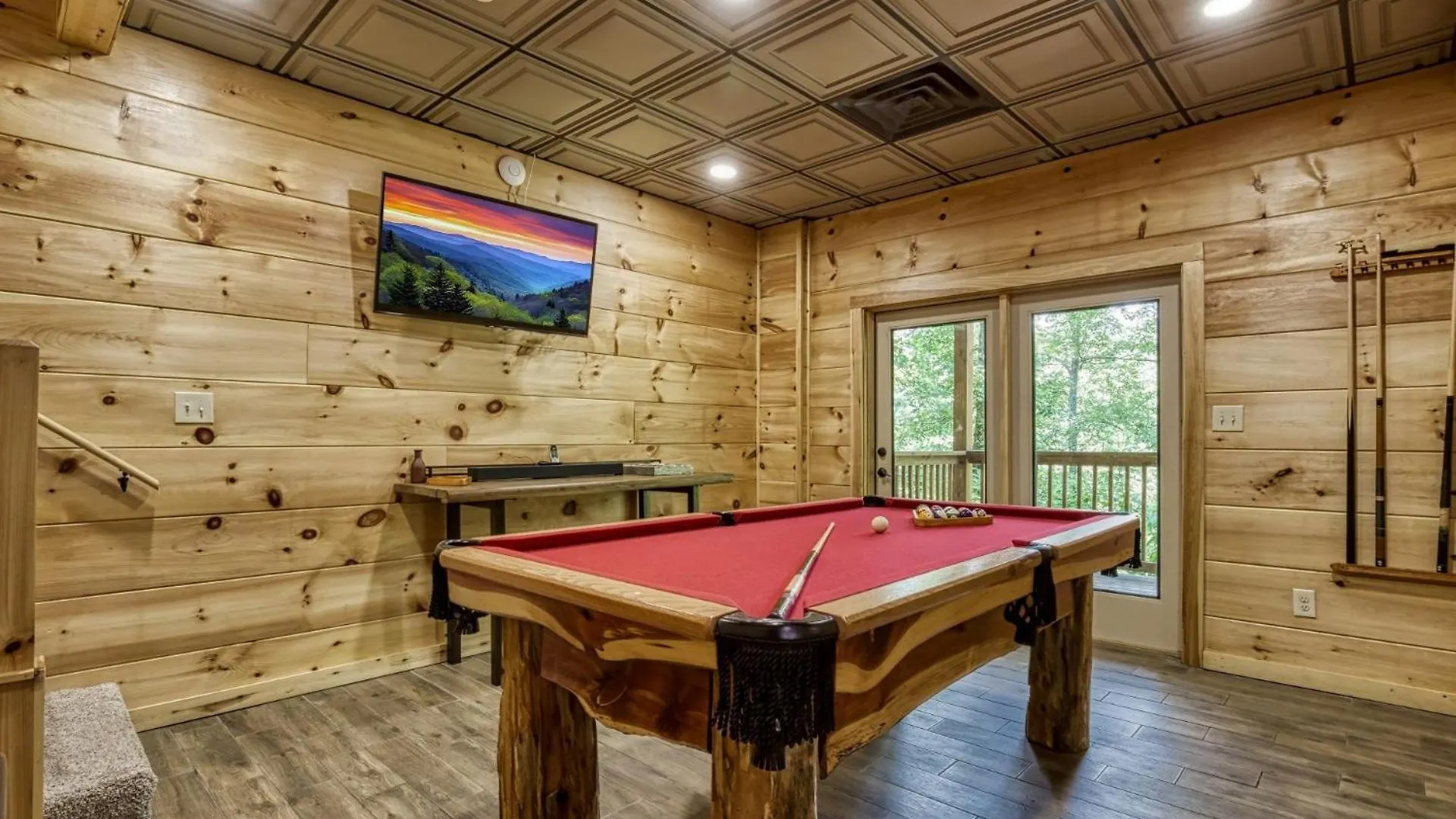 Ern824 - Days - Great Location! Close To Town! *
