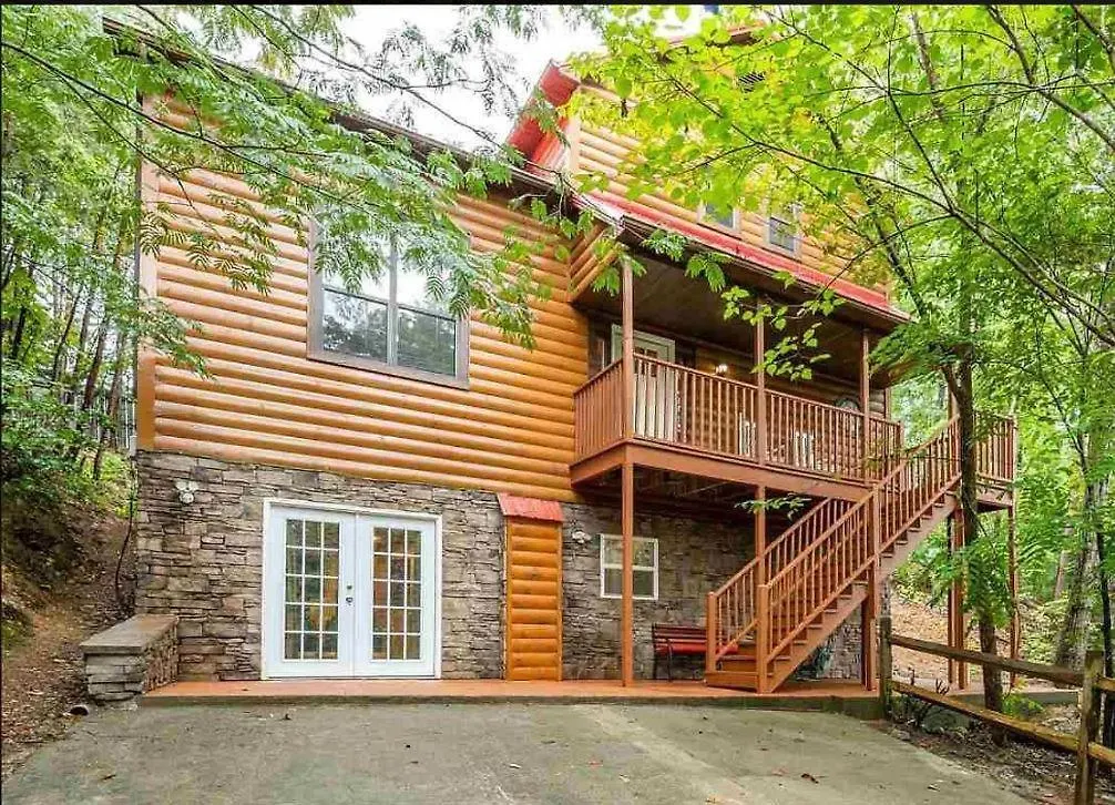 Enchanted Memories, Hot Tub, 1089 Of Free Attraction Tickets For Each Paid Day, Dollywood And