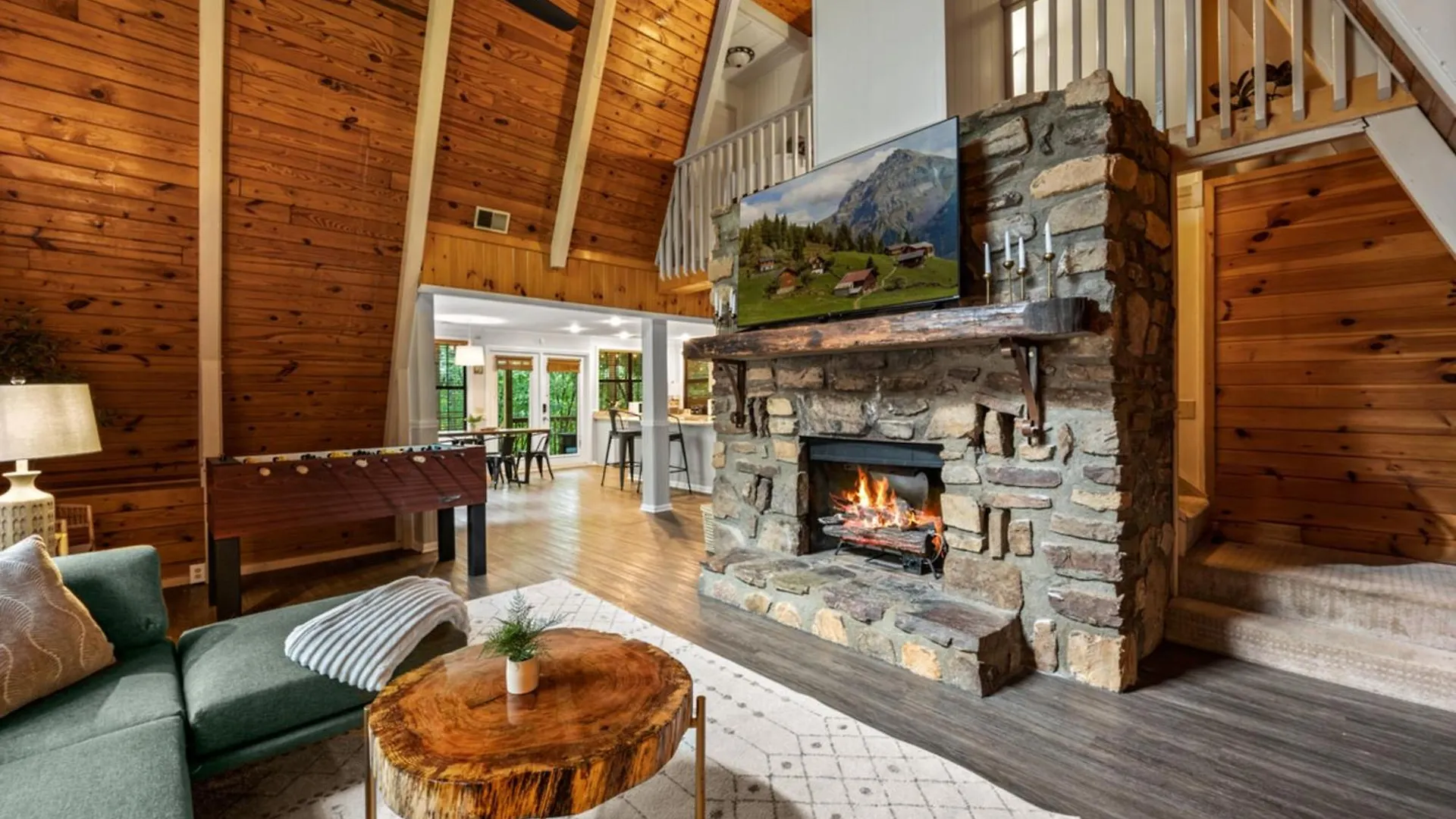 Sugar Bear With Hot Tub And Fire Pit Holiday home