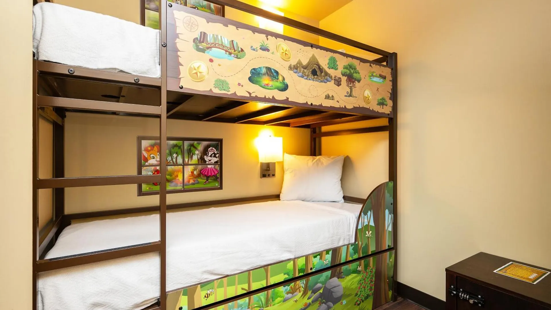 Country Cascades Waterpark Hotel 3*