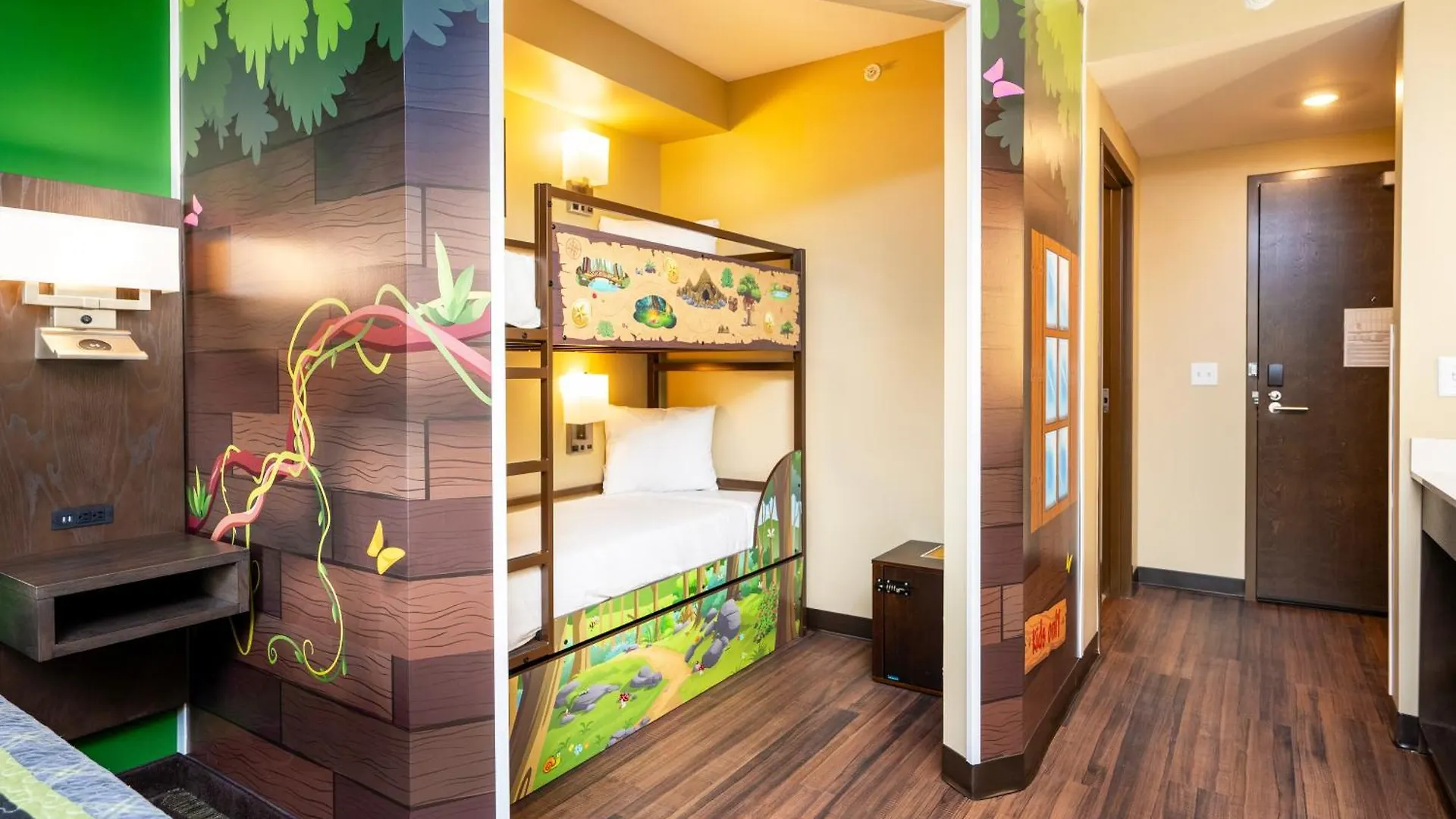 Hotel Country Cascades Waterpark 3*
