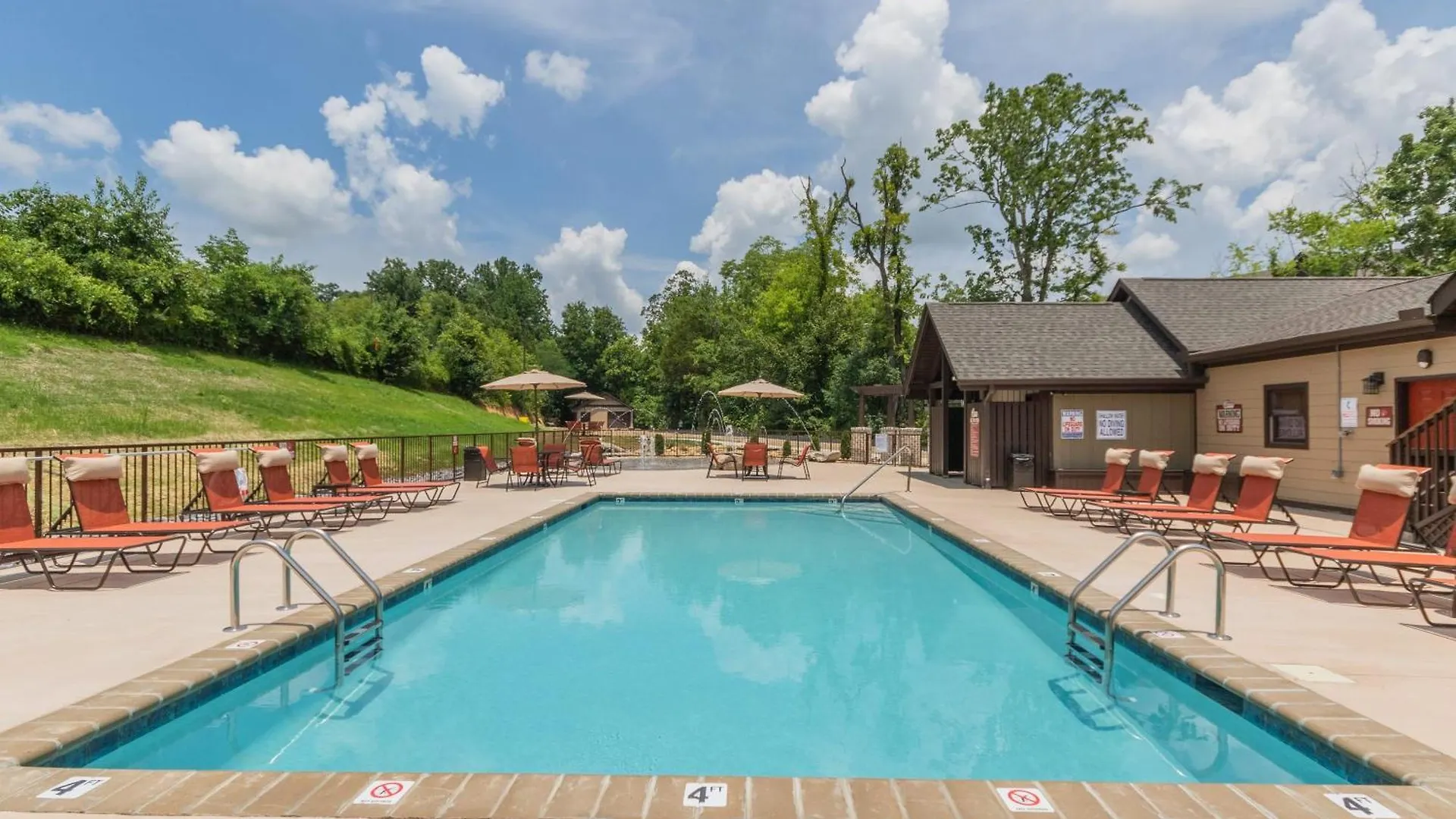 Apartment New 3 Bedroom Sleeps 6 *