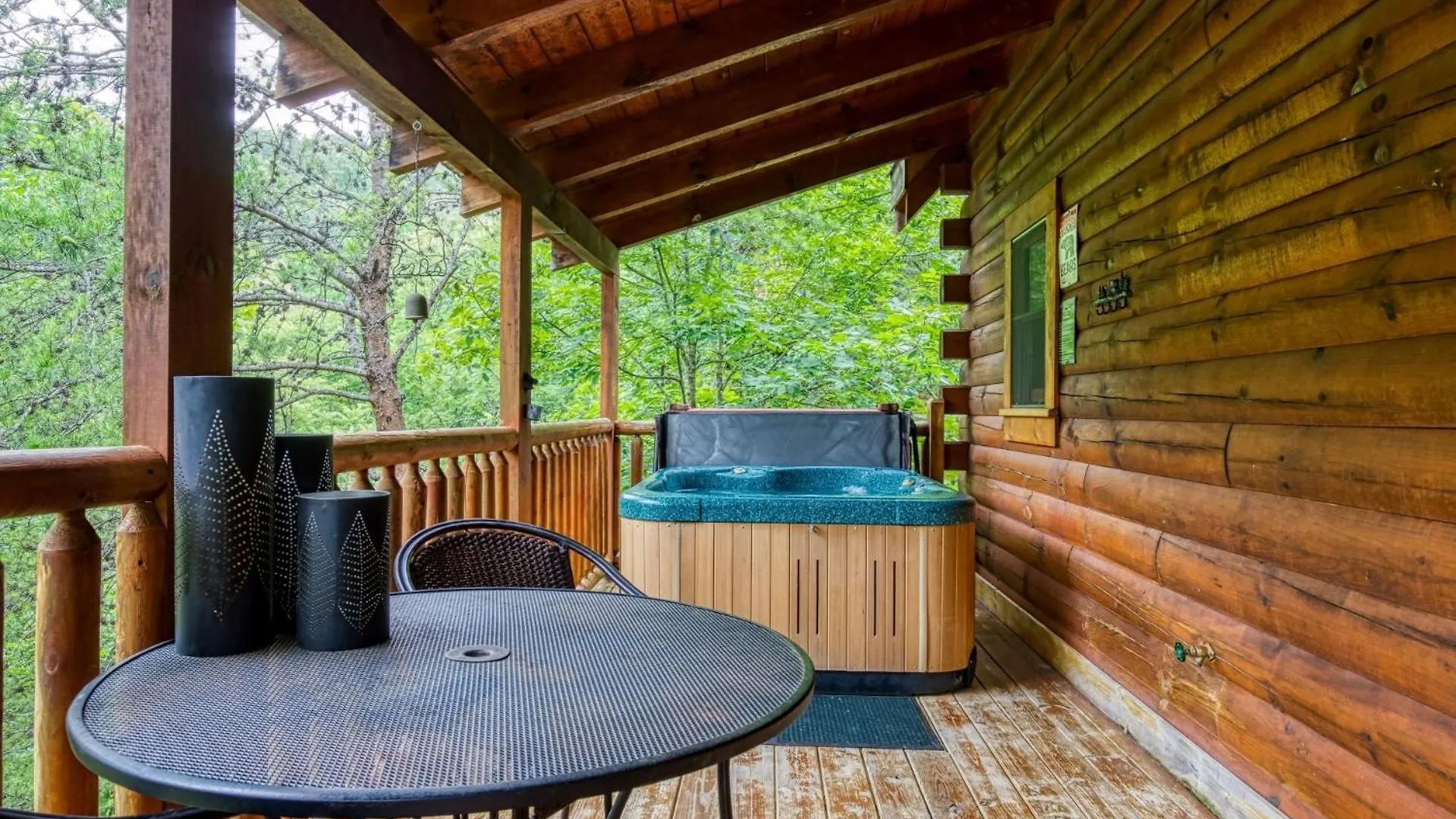 Ern834 - Lakeside Getaway - Great Location! Close To The Action! Pigeon Forge