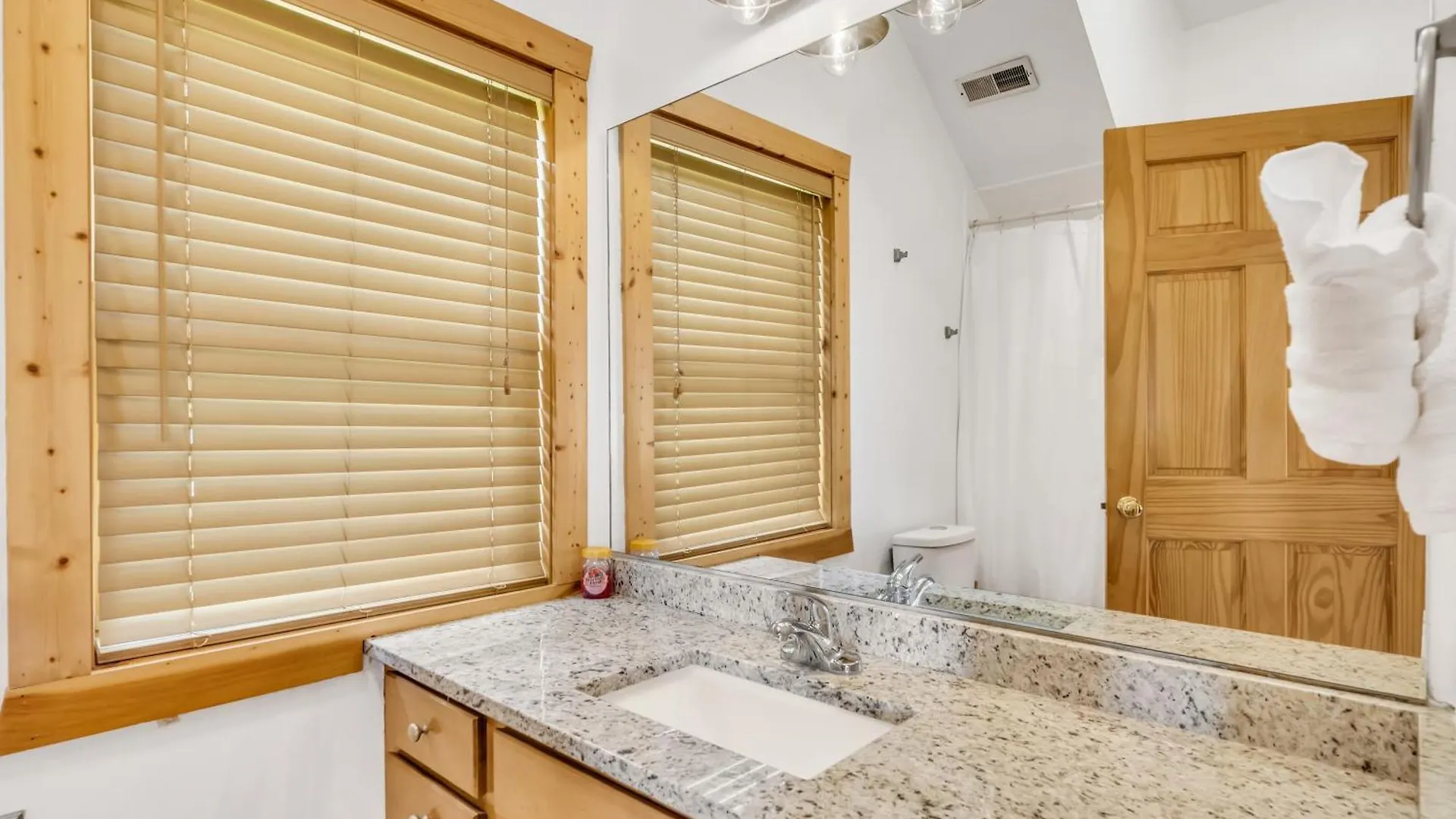 Holiday home Hibernation Station-indooroutdoor Pool, 1089 Free Tickets Each Paid Day!