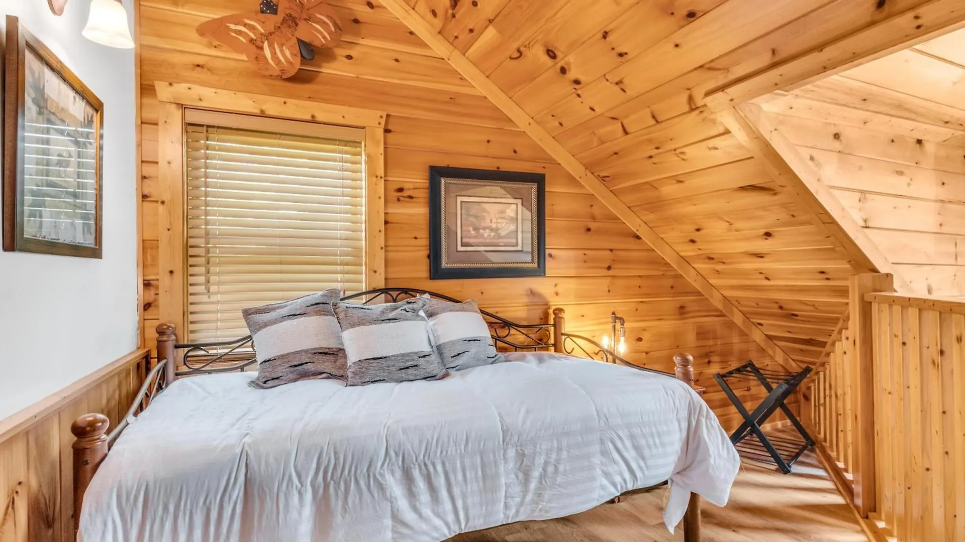 Hibernation Station-indooroutdoor Pool, 1089 Free Tickets Each Paid Day! Pigeon Forge