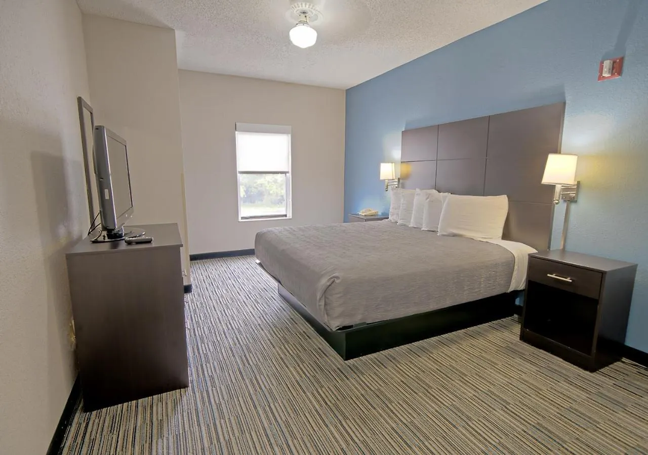 Season Hotel