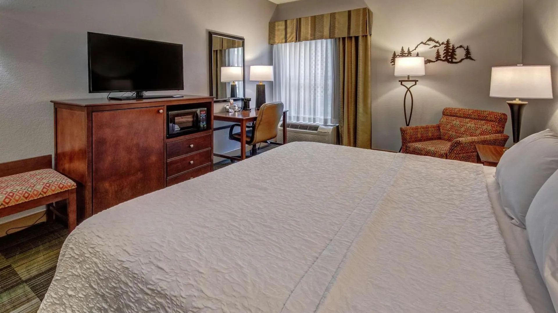 Hampton & On The Parkway Hotel Pigeon Forge