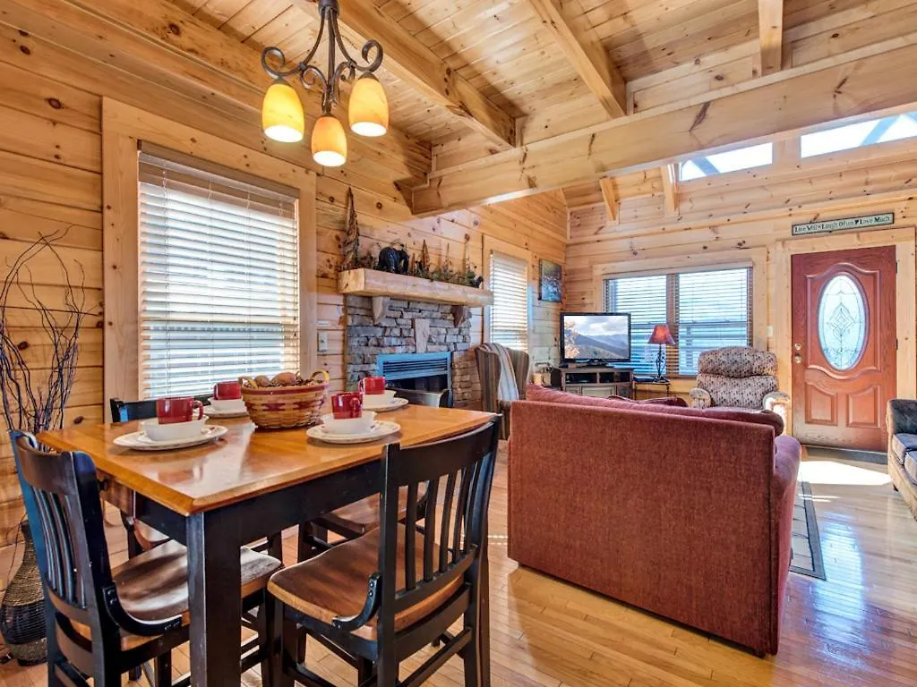 Misty Mountain Hideaway Apartment