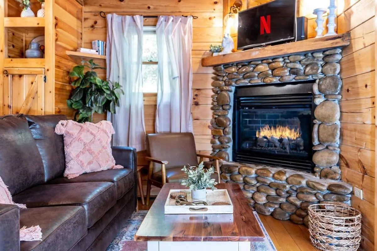 Quaint & Secluded Near Dollywood With Bbq&hot Tub * 鸽子谷