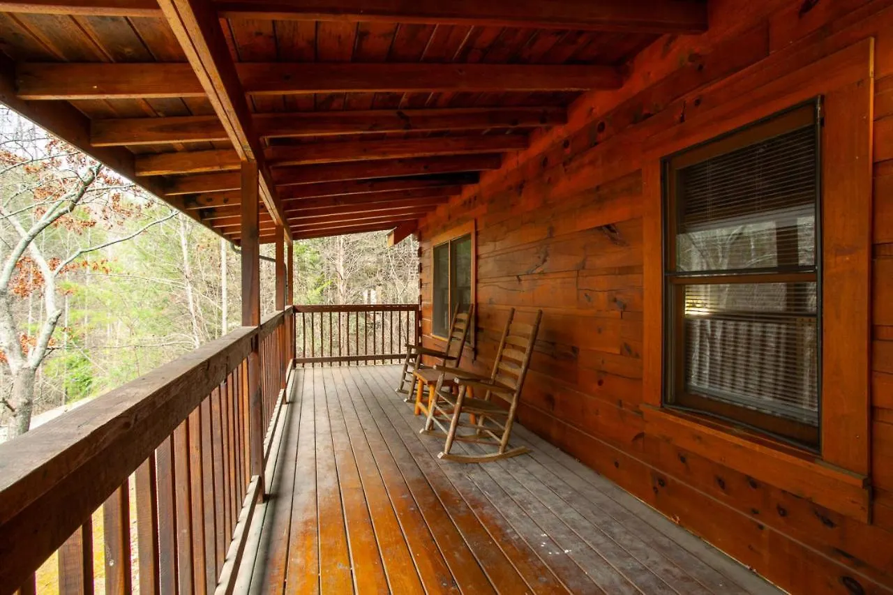 5 Mins To Strip W/ Hot Tub+grill+more Holiday home Pigeon Forge