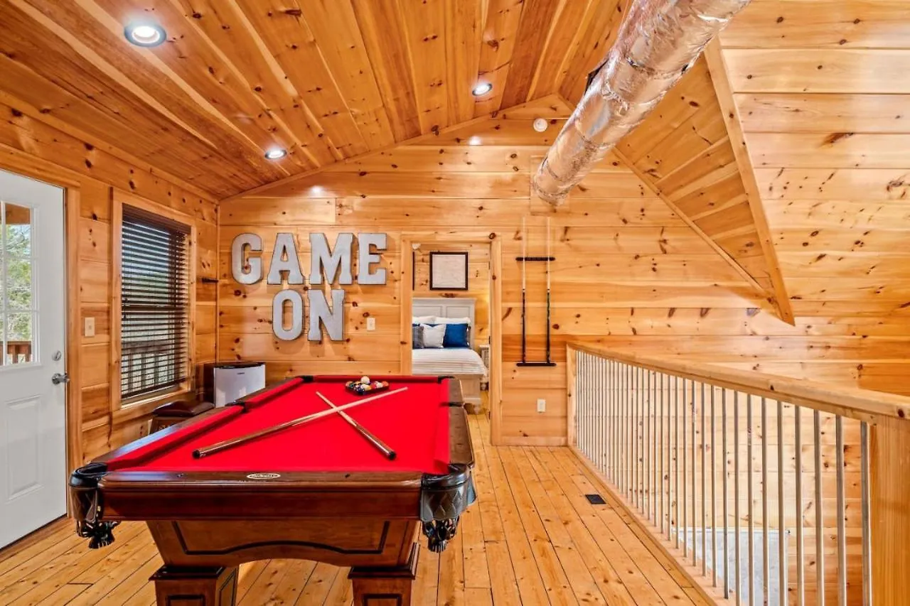 Tennessee Escape 2 Hot Tubs, 3 Decks And Pool Table Holiday home
