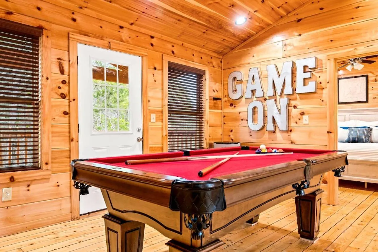 Tennessee Escape 2 Hot Tubs, 3 Decks And Pool Table *