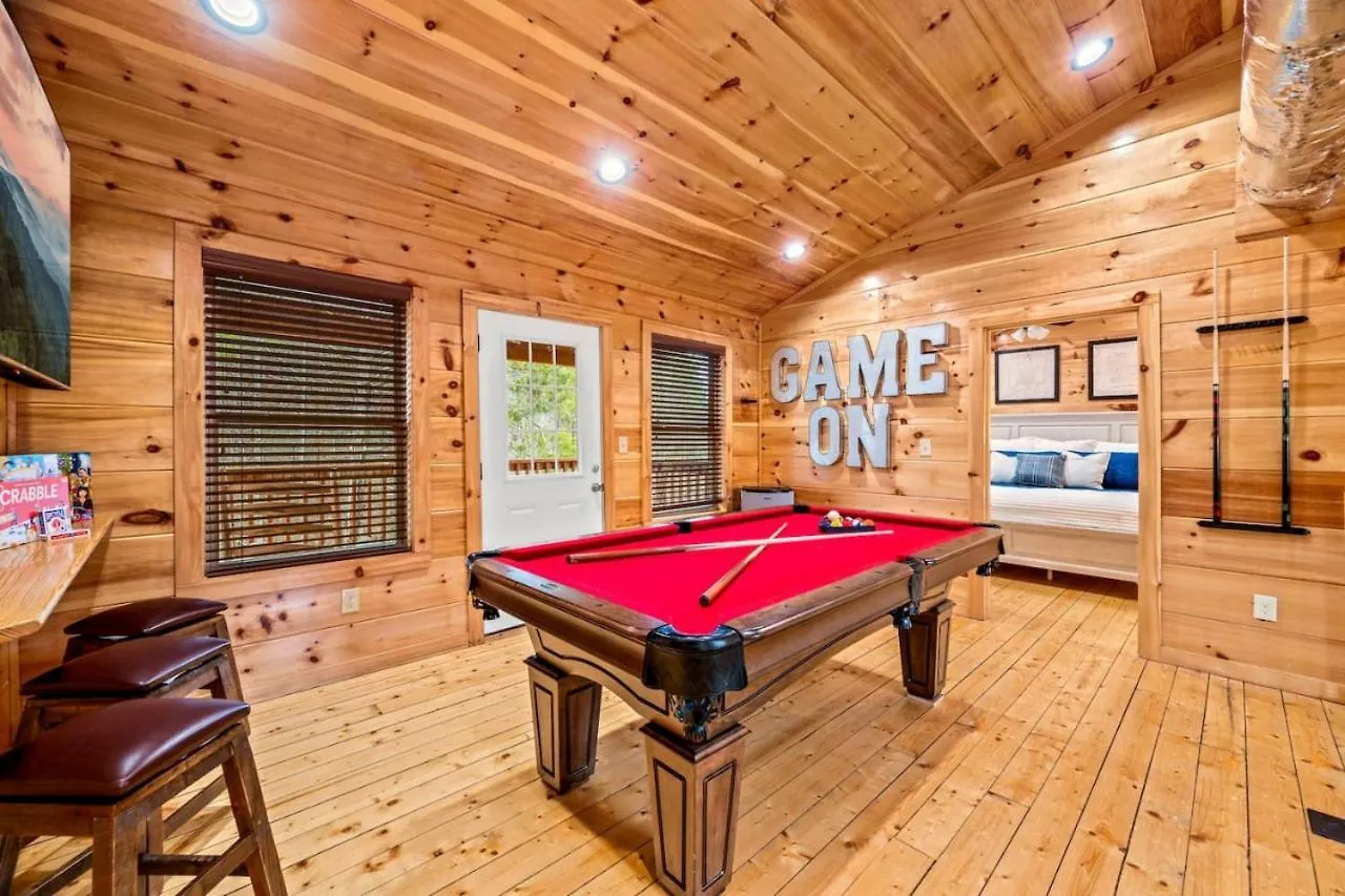 Tennessee Escape 2 Hot Tubs, 3 Decks And Pool Table Pigeon Forge