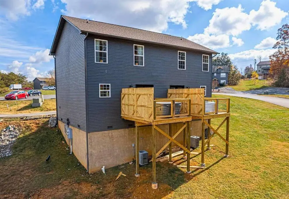 Willow Trace: Family Retreat, Hot Tub, Gaming! *