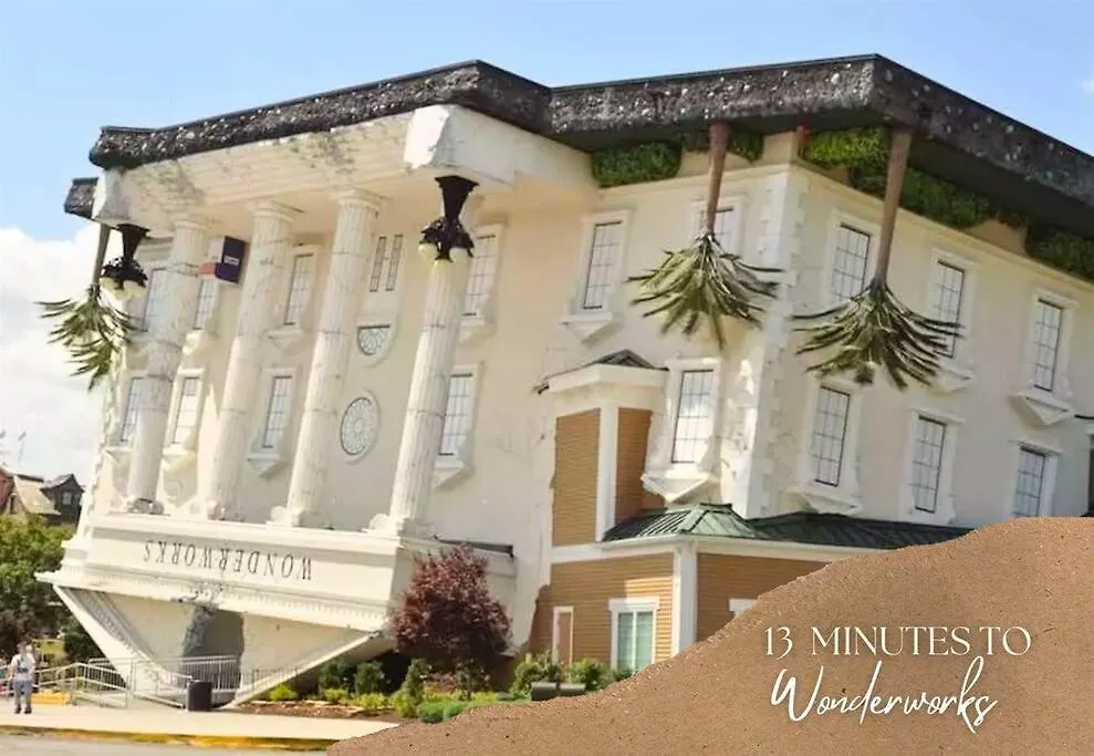 Willow Trace: Family Retreat, Hot Tub, Gaming! Pigeon Forge