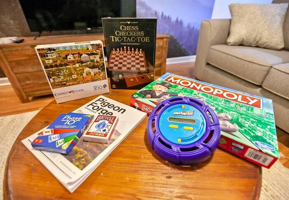 Willow Trace: Family Retreat, Hot Tub, Gaming! Pigeon Forge