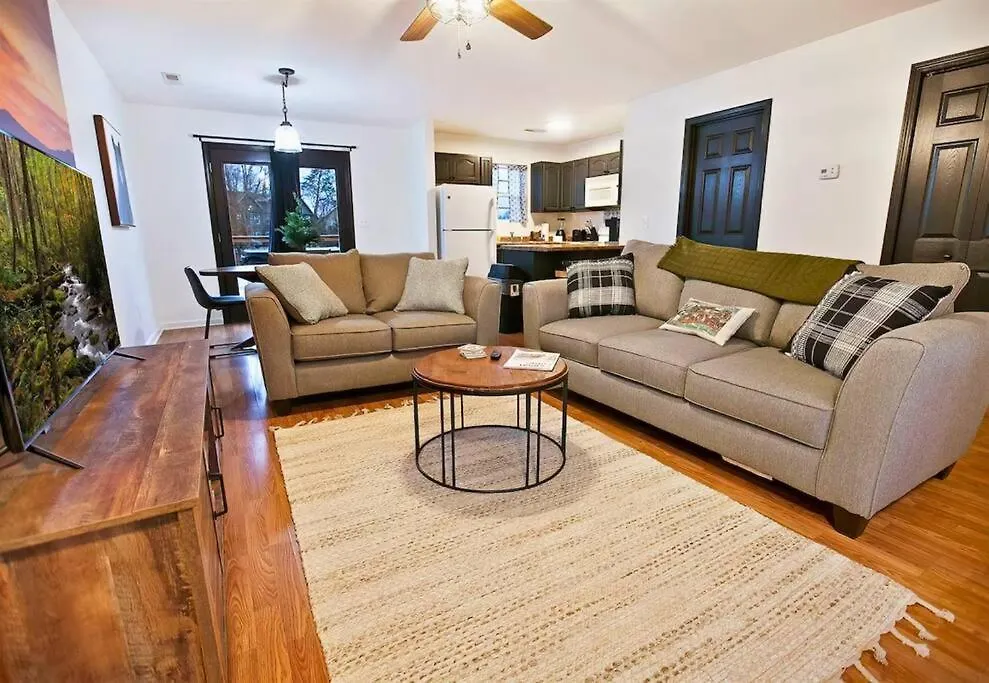 Willow Trace: Family Retreat, Hot Tub, Gaming! *