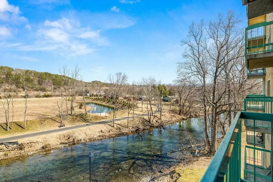 River Place #206 2bd * Pigeon Forge