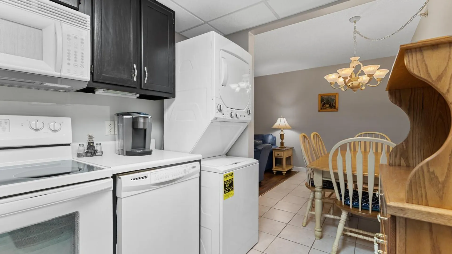 Apartment River View W Pool. Close To Many Attractions *