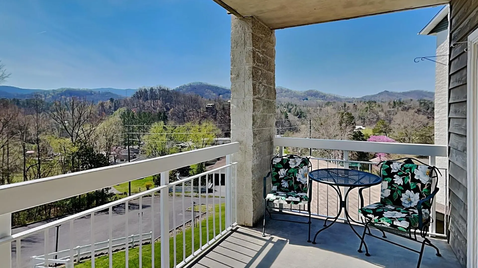 Apartment Cozy Corner Whispering Pines 421 Pigeon Forge