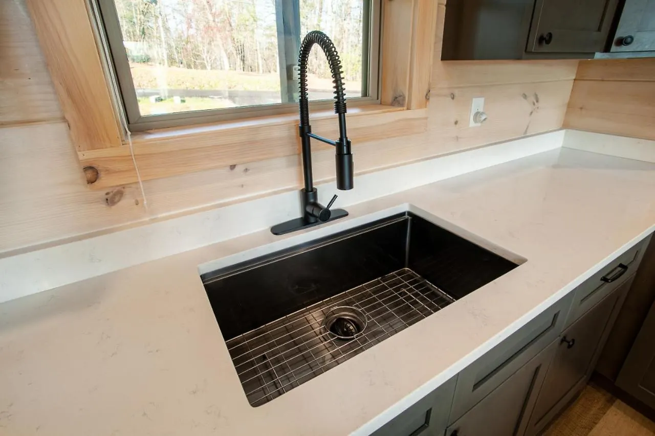 Holiday home New Modern 1 Mi To Pkwy Pool Hot Tub *