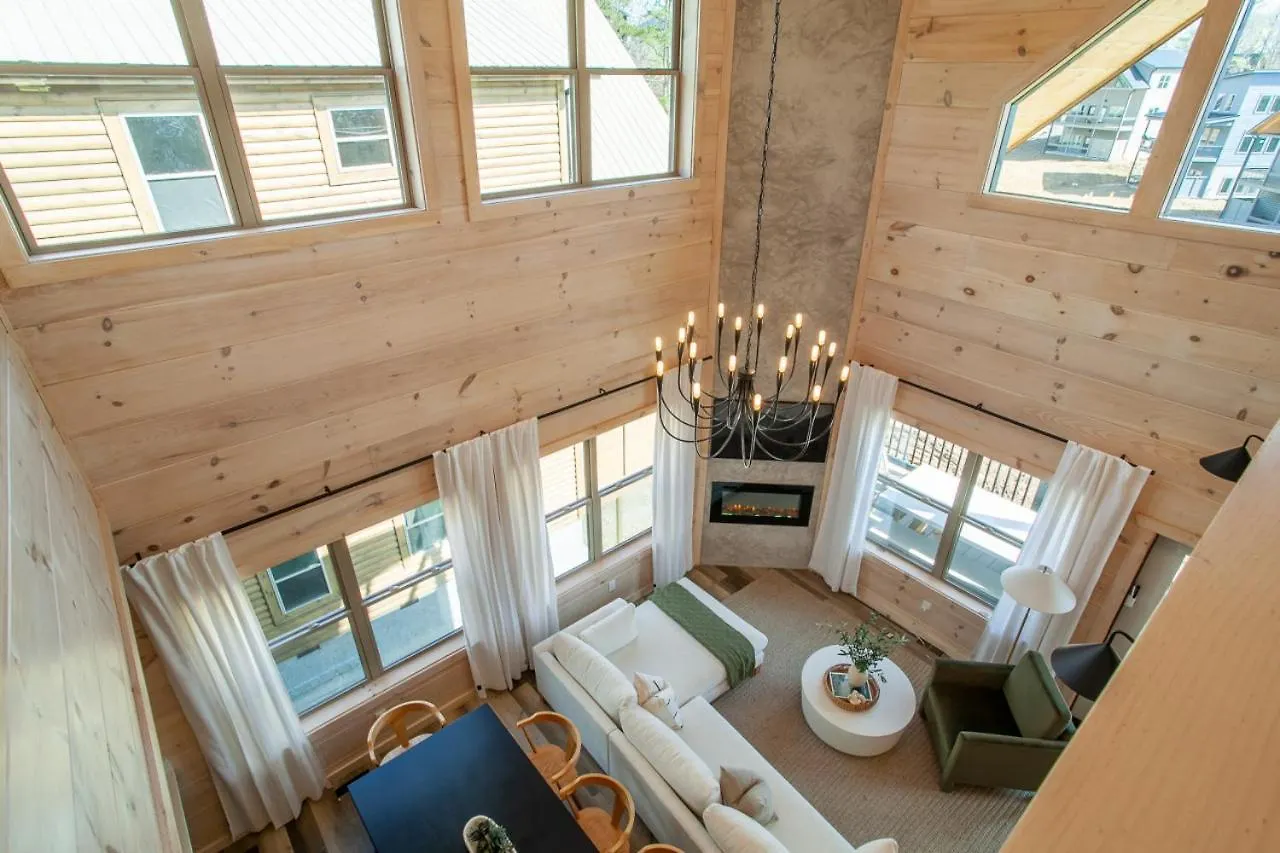 Holiday home New Modern 1 Mi To Pkwy Pool Hot Tub