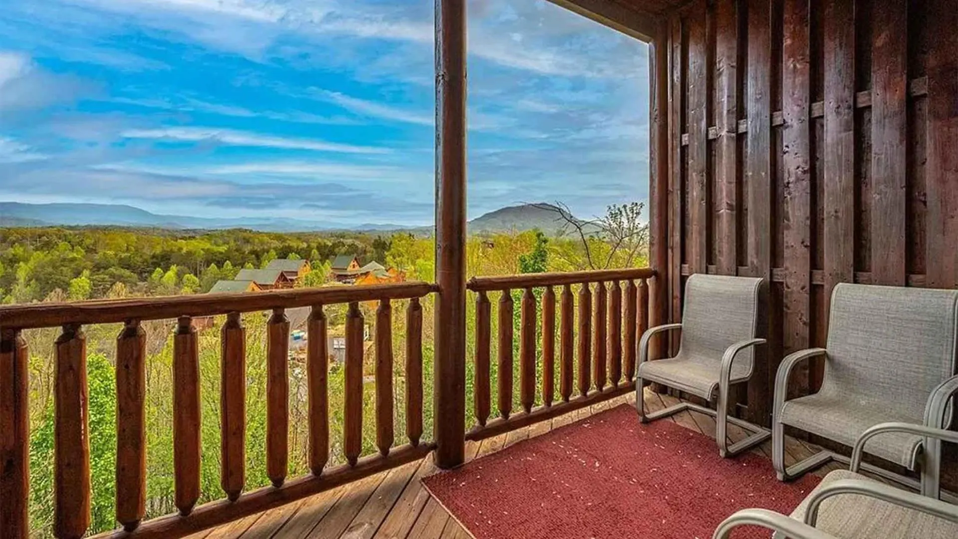 New Majestic 5 Star Amazing View, Pool, Hot Tub! * Pigeon Forge