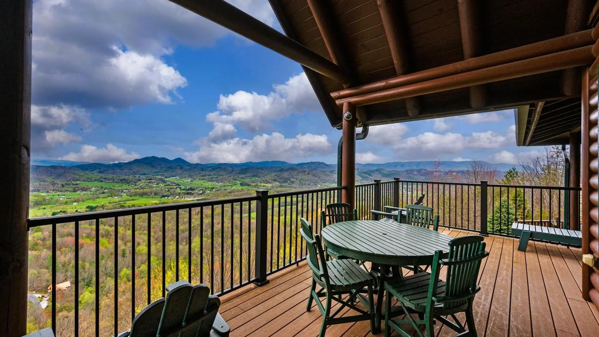 Scenic Views Estate *