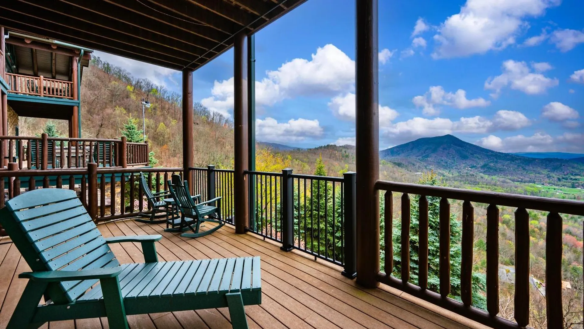 Scenic Views Estate *