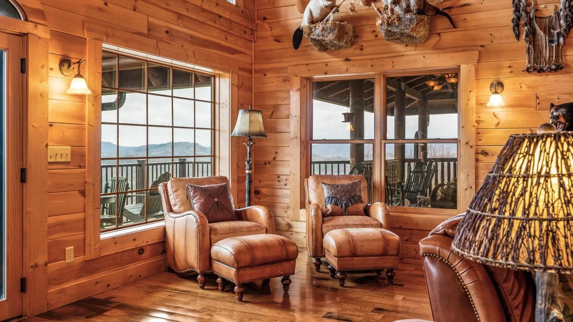 Scenic Views Estate Villa *