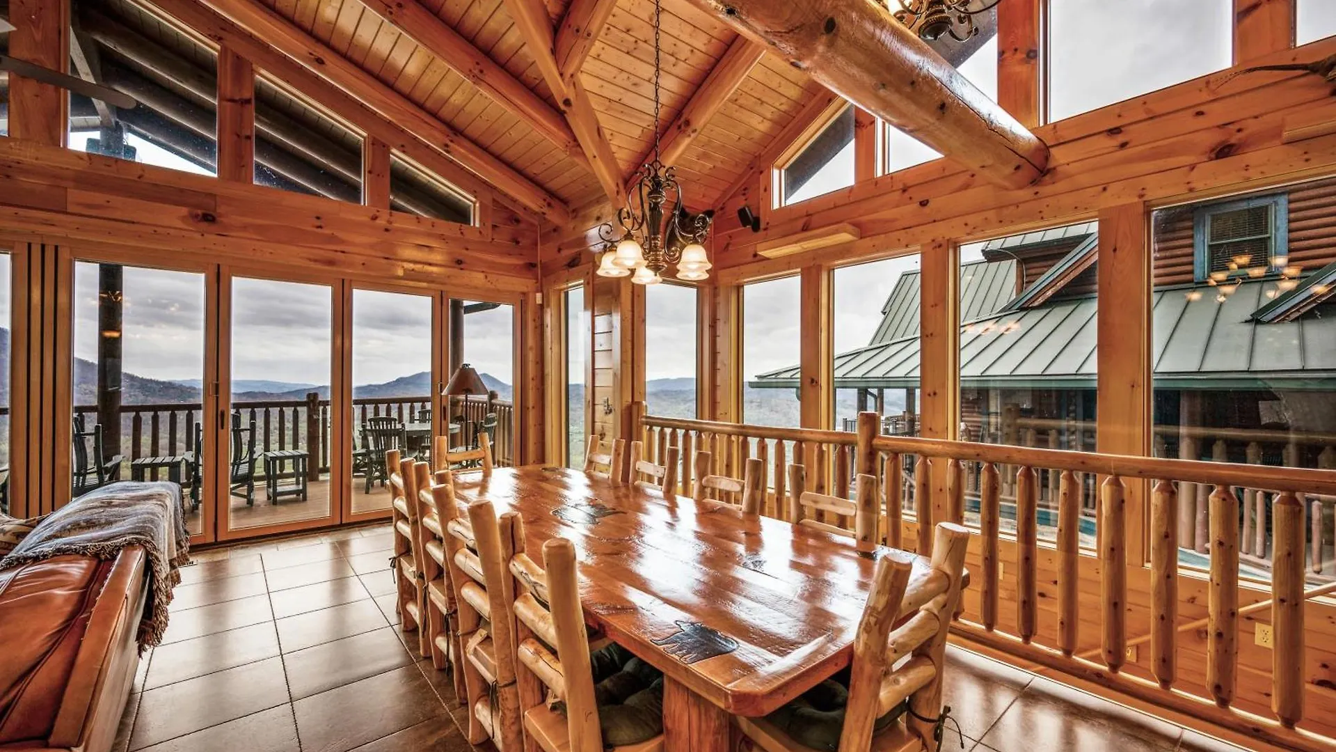 Scenic Views Estate Villa Pigeon Forge