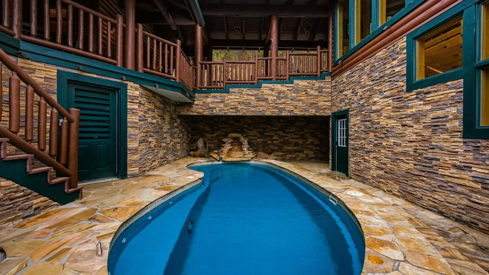 Scenic Views Estate Villa *