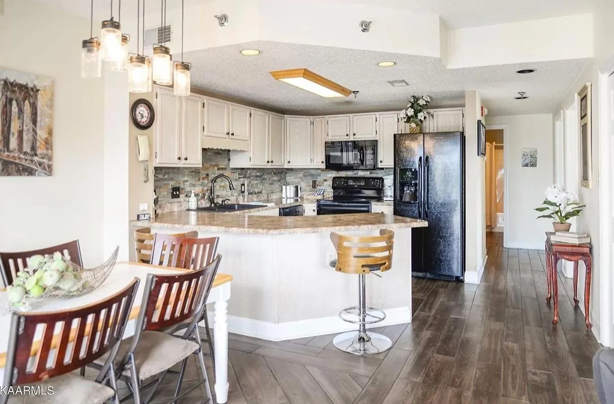 River Place #610 3bd * Pigeon Forge