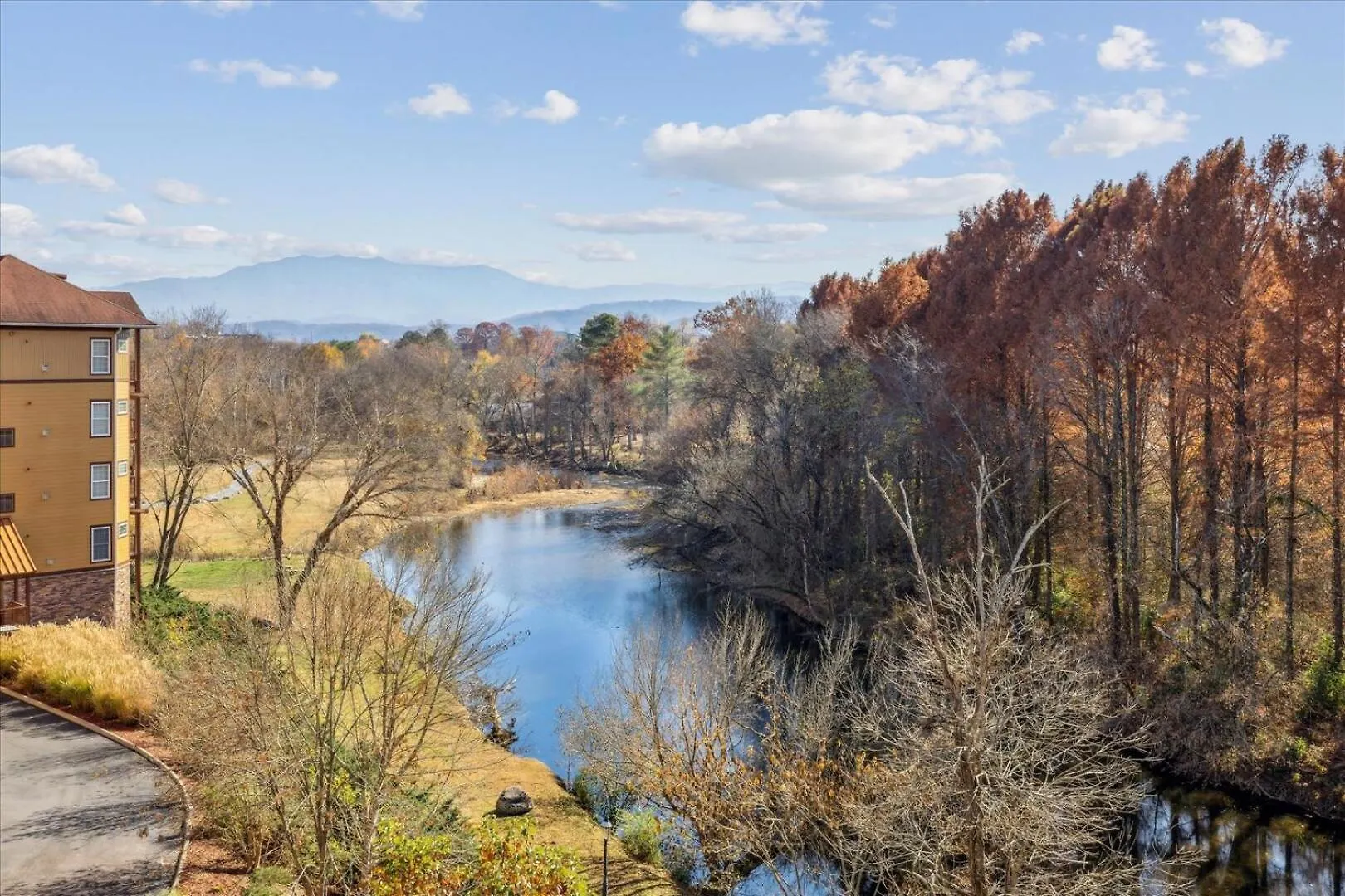 #1 Ranked Condo, W Pool, Gym, Gamer Room! Pigeon Forge