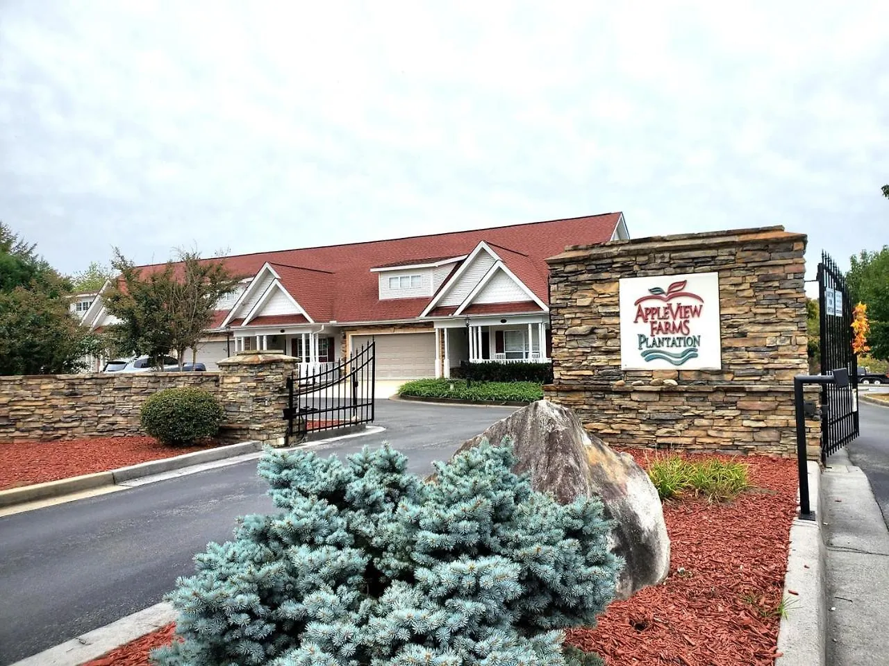 #1 Ranked Condo, W Pool, Gym, Gamer Room! * Pigeon Forge