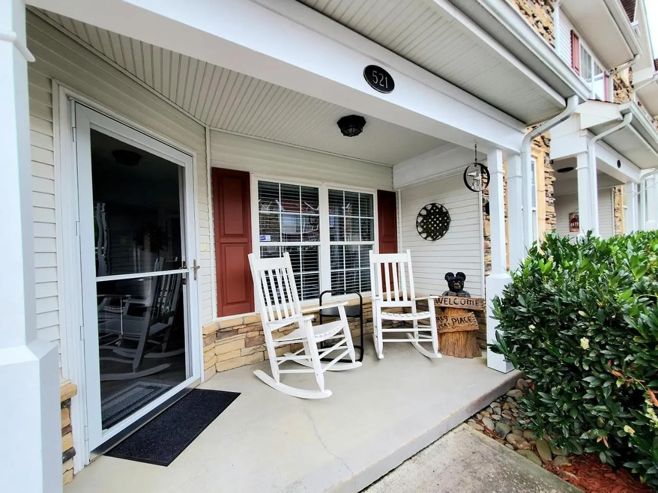 #1 Ranked Condo, W Pool, Gym, Gamer Room! Holiday home